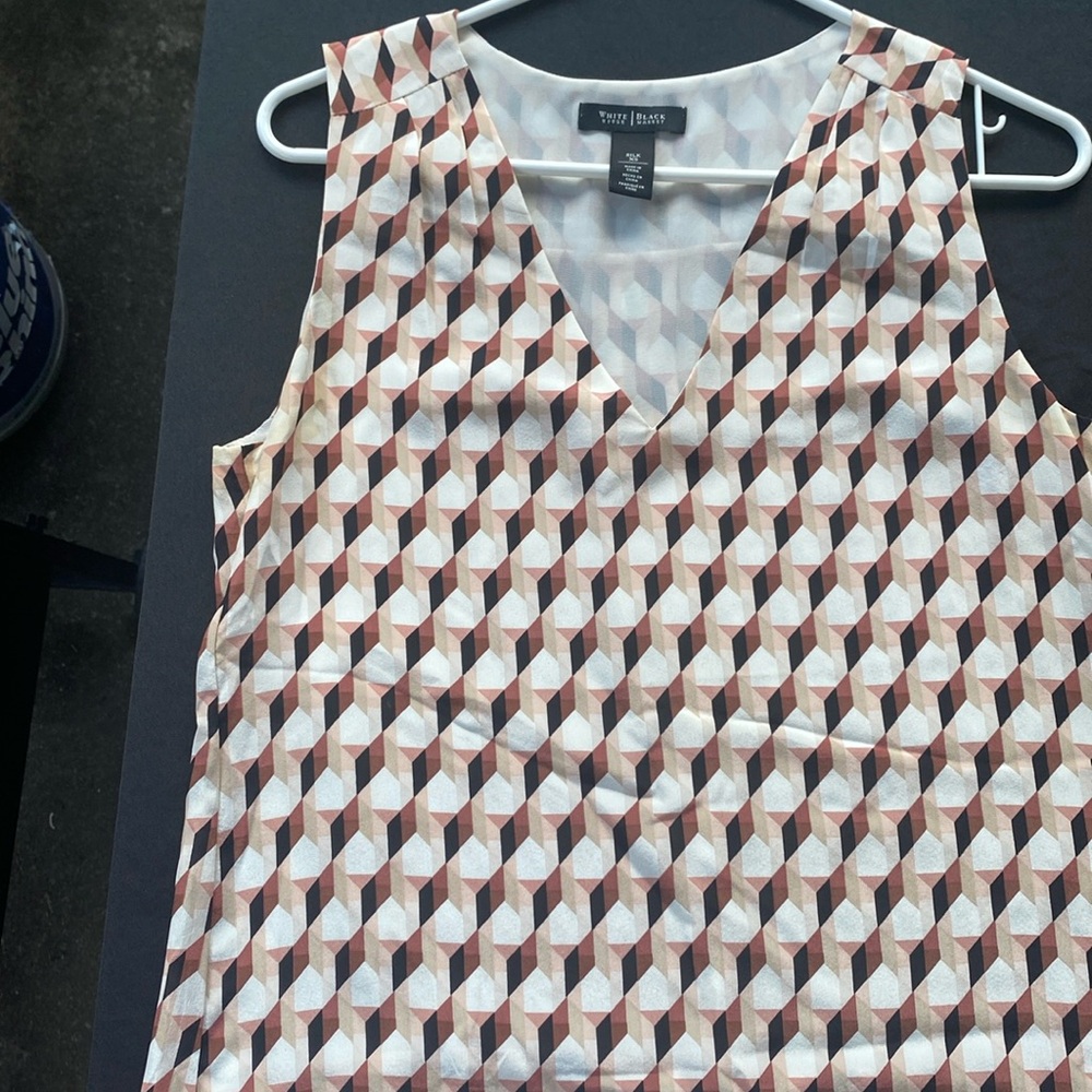 XS White House/Black Market Top